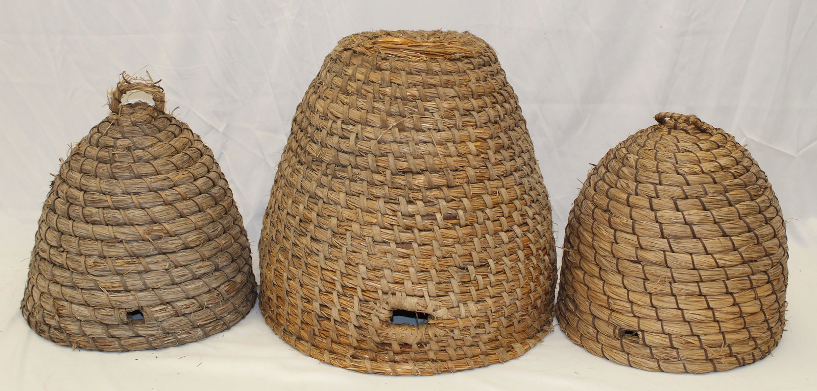 Lot of 3 rye bee skeps - 15"-18" tall: Lot of 3 rye bee skeps - 15"-18" tall