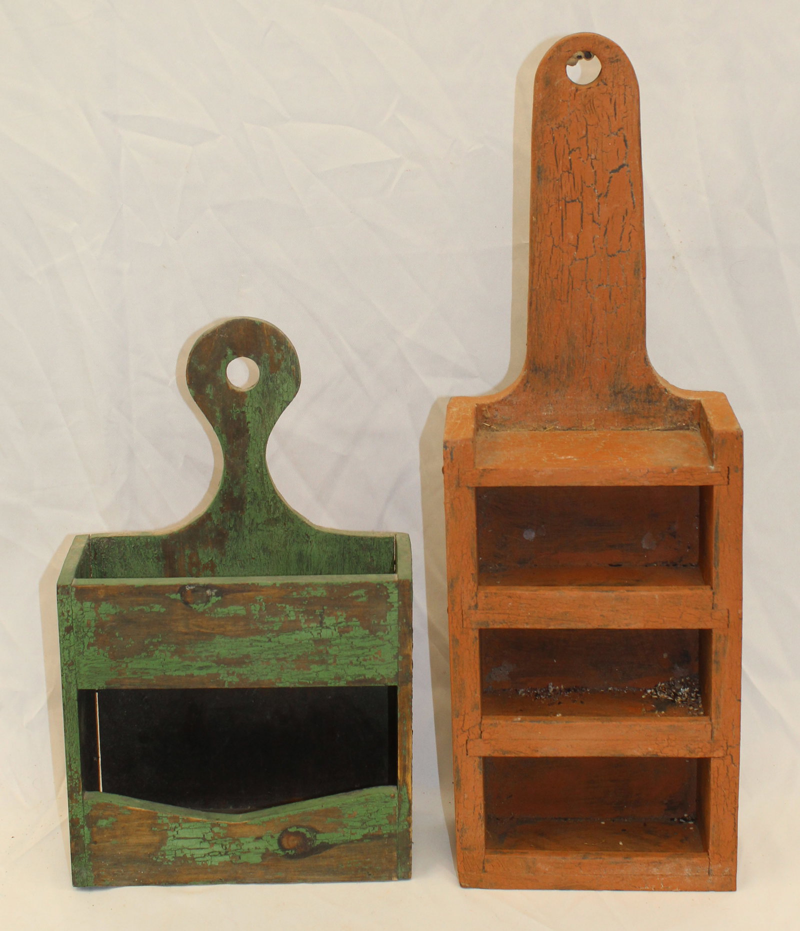 Lot of 2 contemporary antique style wall boxes in green & salmon - 14 1/2" x 9" x4" & 22"x7 1/2"x4": Lot of 2 contemporary antique style wall boxes in green & salmon - 14 1/2" x 9" x4" & 22"x7 1/2"x4"
