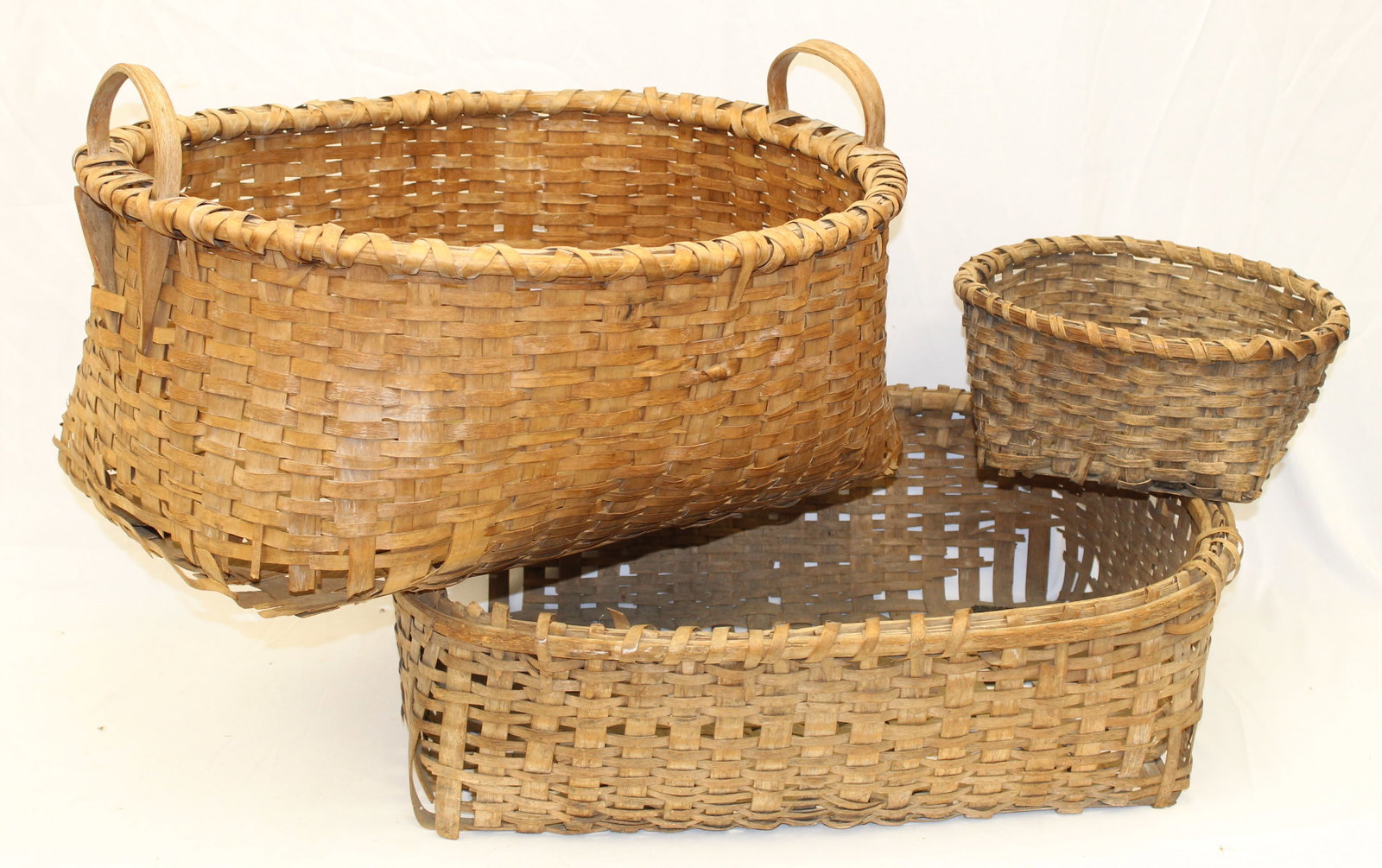Lot of 3 antique gathering baskets - as found - 12"x10 1/2"x5"; 8"x25"x20" & 10"x24"x18": Lot of 3 antique gathering baskets - as found - 12"x10 1/2"x5"; 8"x25"x20" & 10"x24"x18"