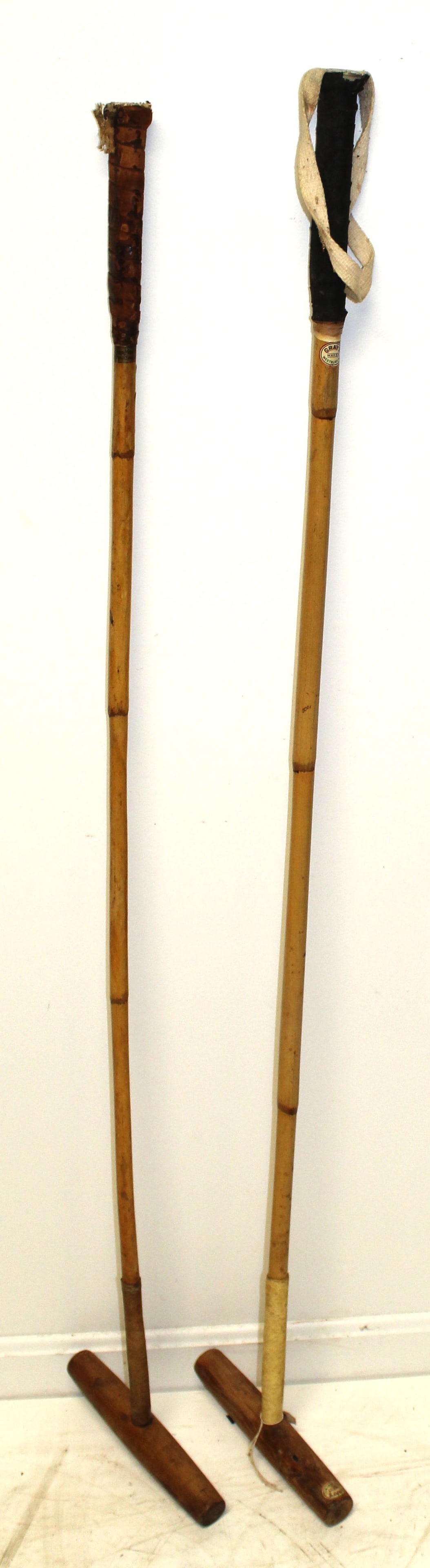 Pr of vintage/antique wooden polo clubs: Pr of vintage/antique wooden polo clubs
