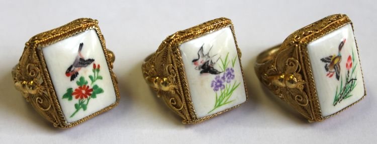 3 Chinese ivory scrimshawed vermillion rings: 3 Chinese ivory scrimshawed vermillion rings