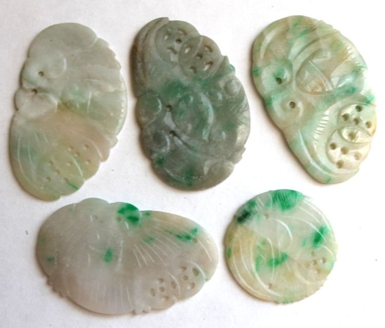 5 Chinese carved jade bats - 1/14": 5 Chinese carved jade bats - 1/14"