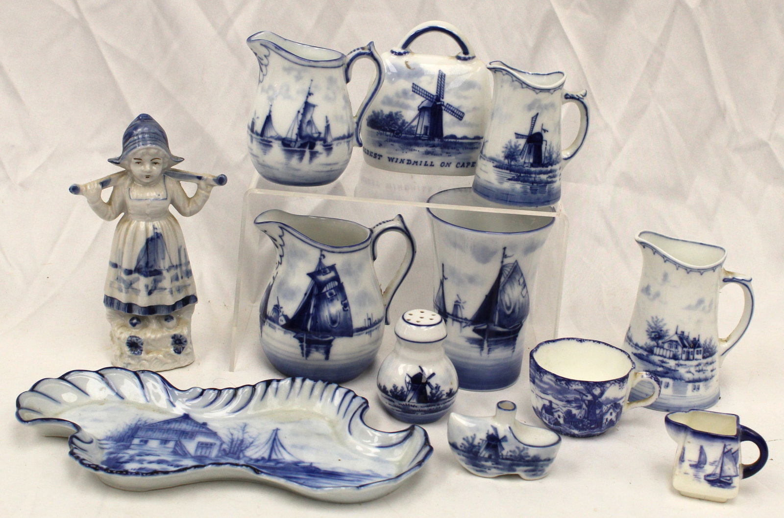 Lot of 12 pieces of diminutive German & English Delft: Lot of 12 pieces of diminutive German & English Delft