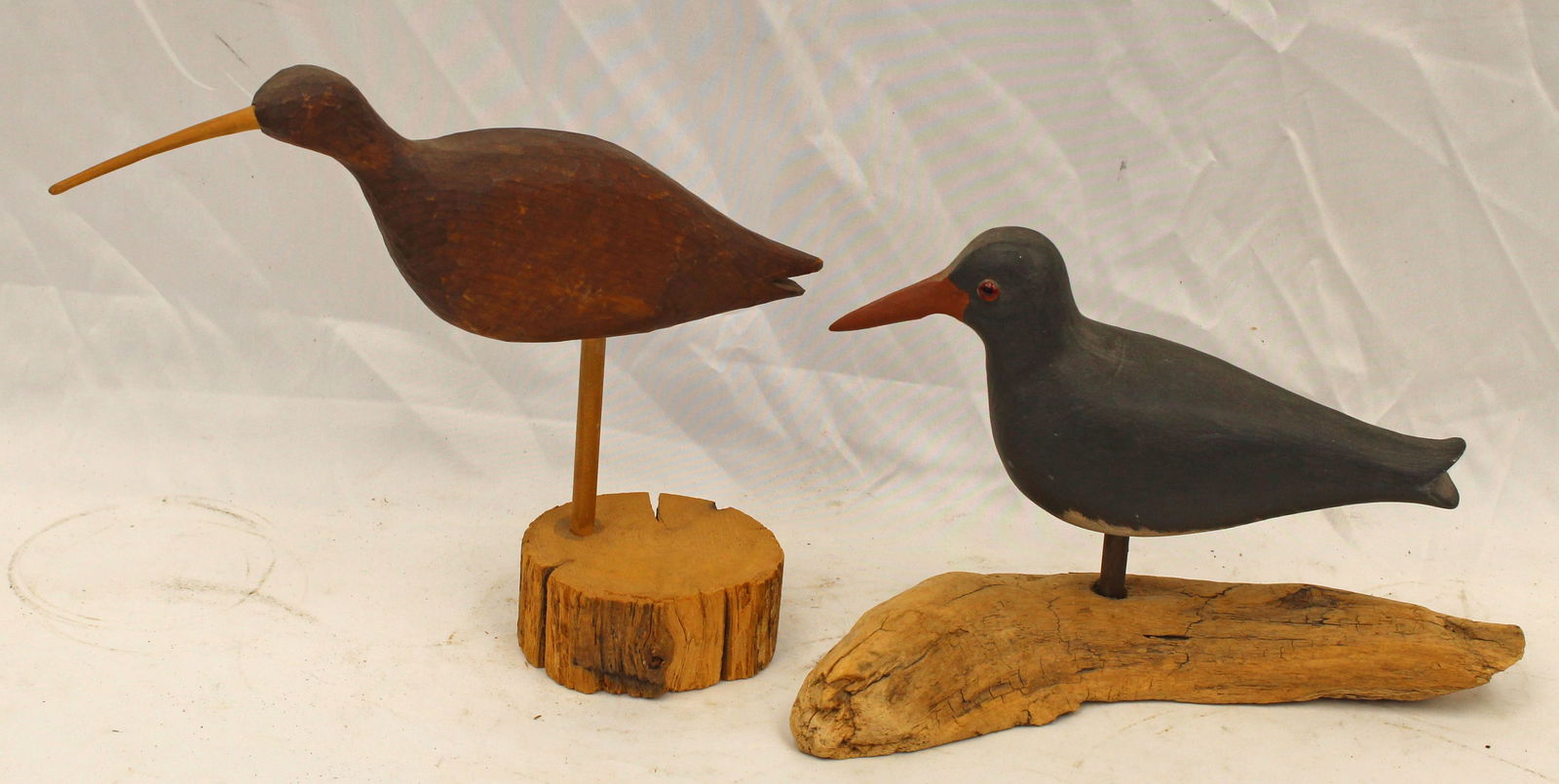 Lot of 2 carved wooden & painted shore birds on stumps (1 of 5)