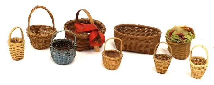 Lot of 9 miniature baskets