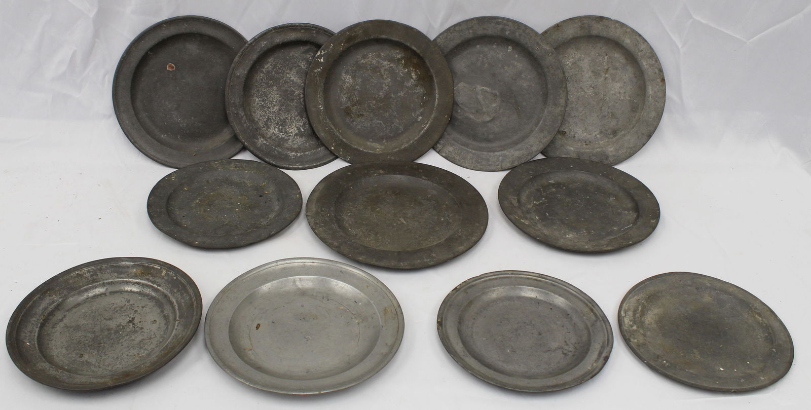 Lot of 12 antique pewter plates - approx 8"-9 1/2" diam (1 of 7)