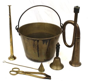 Lot of 6 pieces of brass incl bail handled pail, car horn, trumpet, candle snuffer & bell