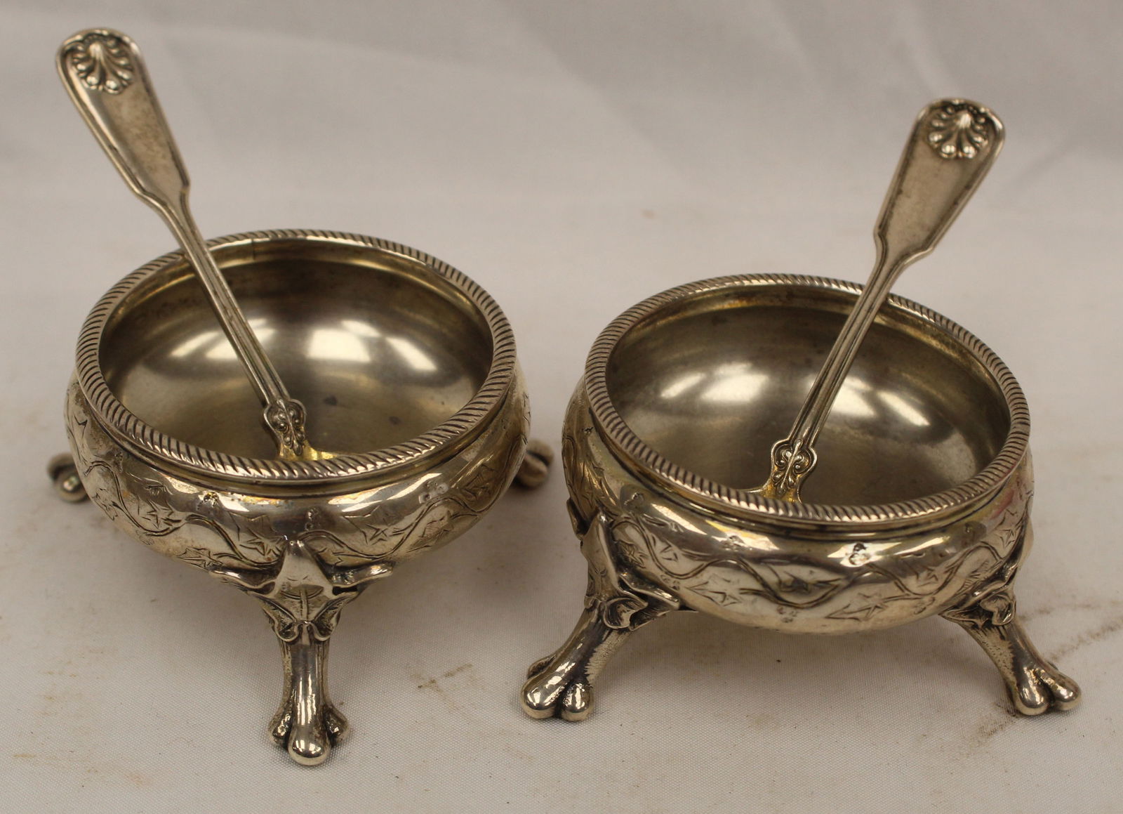 Pair of sterling silver Tiffany master salts w sterling silver spoons - total weight approx 5.6 ozs (1 of 5)