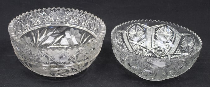 Lot of 2 beautiful cut glass bowls - 8" diam