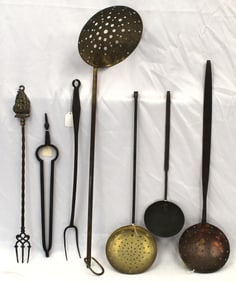 Lot of 7 antique fireplace/kitchen tools incl tongs, forks & slotted spoons/ladles