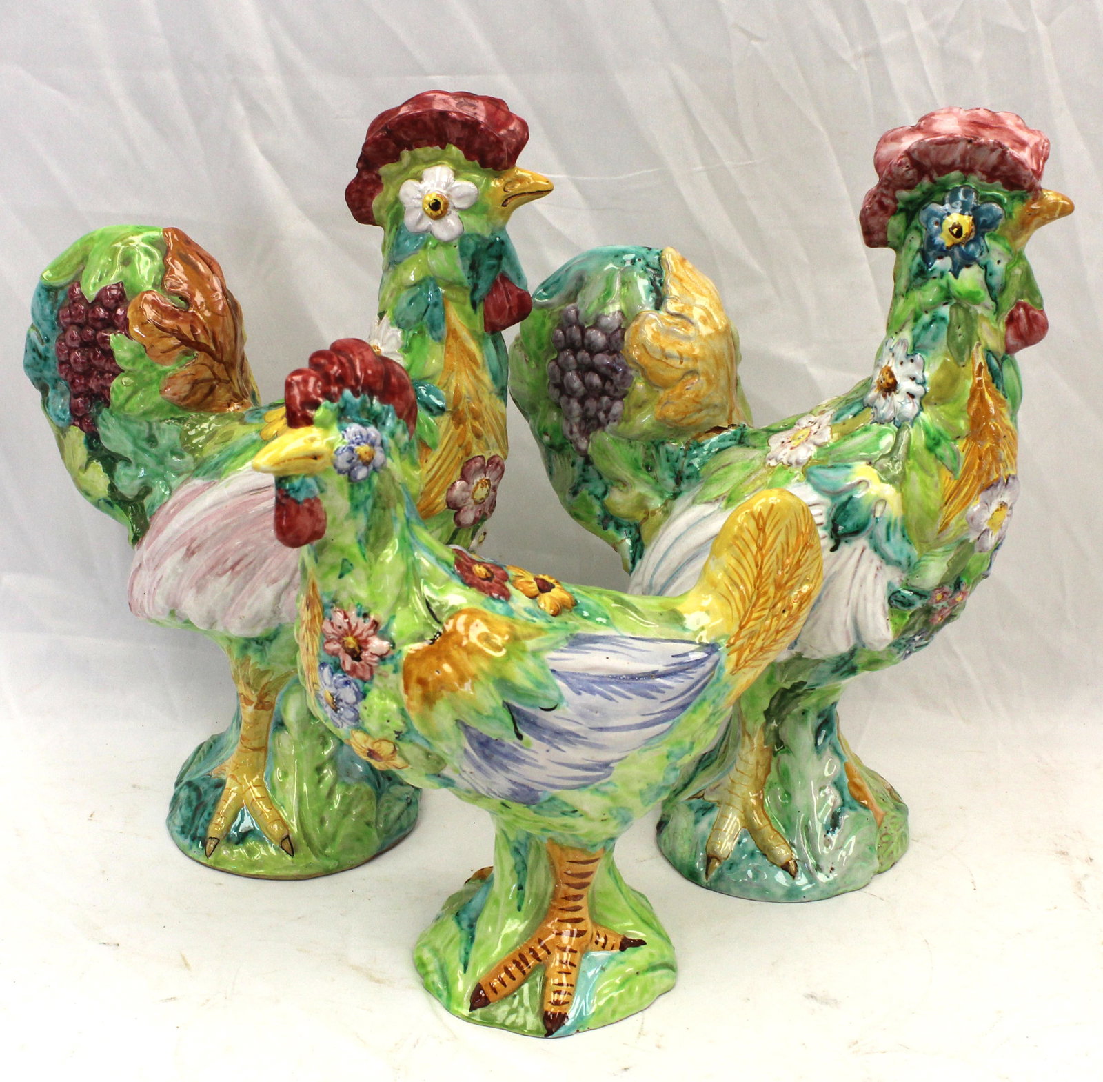 Lot of 2 vintage Italian pottery roosters p;lus a hen dated '88: Lot of 2 vintage Italian pottery roosters p;lus a hen dated '88