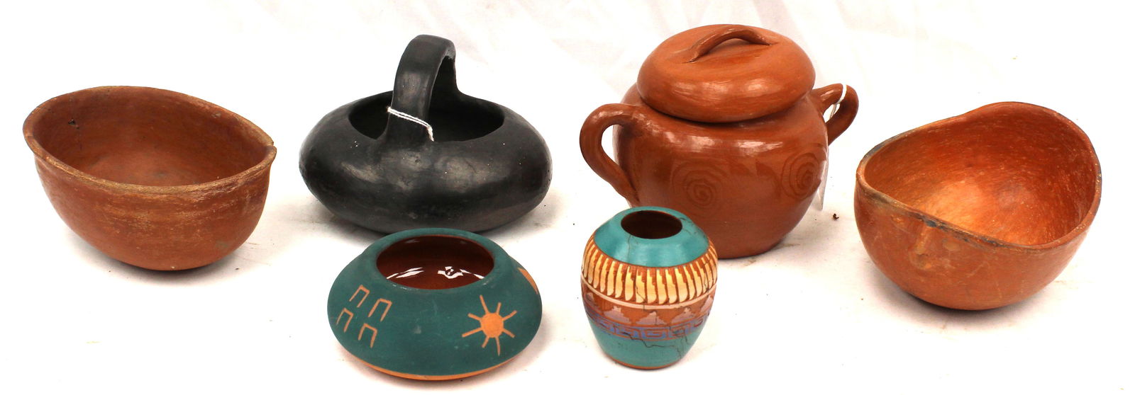 Lot of 6 Native American pottery items incl effigy bowl, bowls, pots, etc (1 of 7)