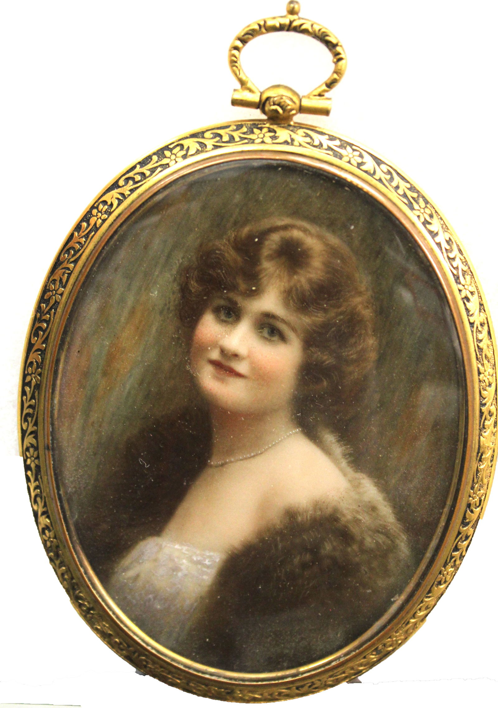 Miniature portrait of a woman in ni e oval brass frame (1 of 4)