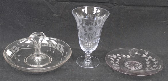 Lot of 3 pieces of etched glass incl vase, plate & candy dish