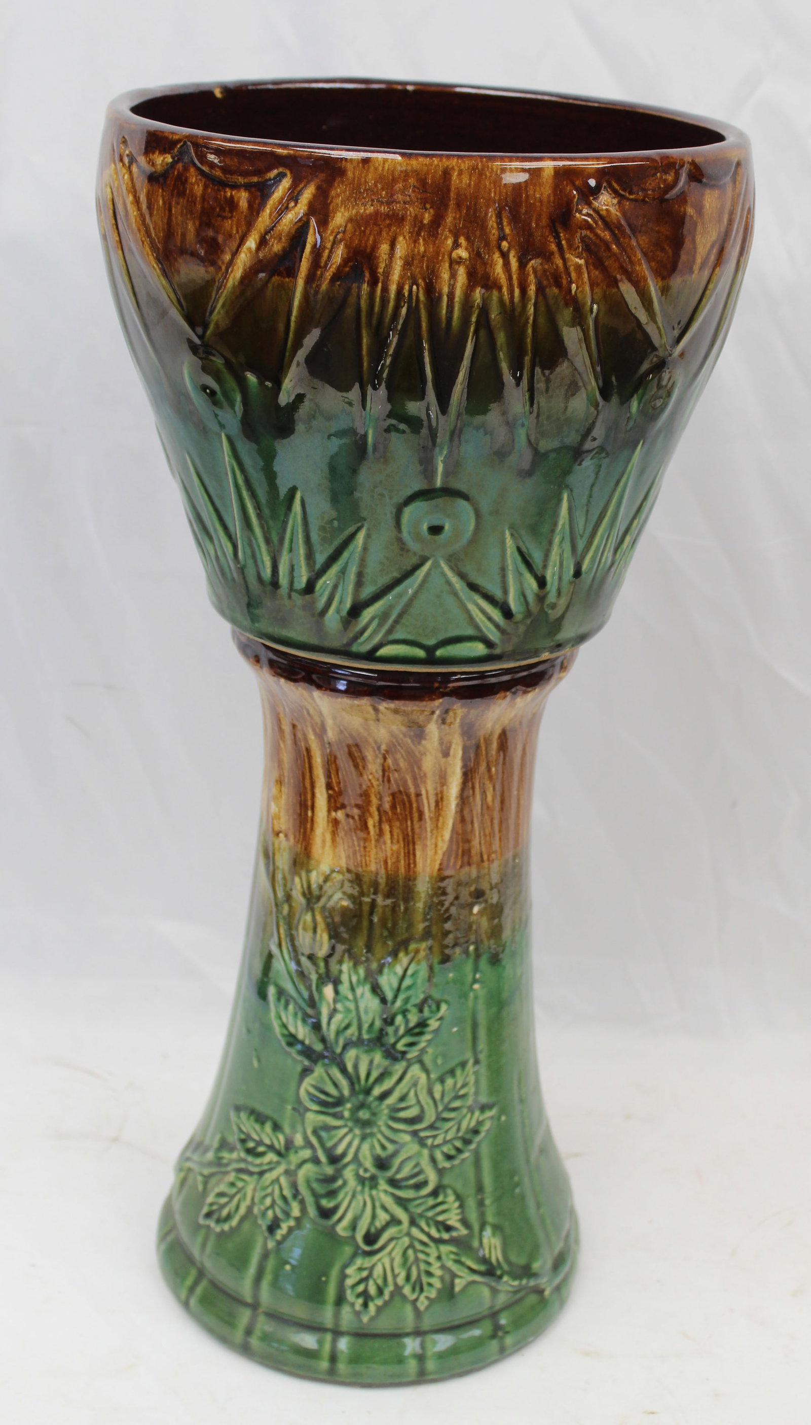 Art Pottery pedestal & jardinere - 23" tall x 11" diam: Art Pottery pedestal & jardinere - 23" tall x 11" diam