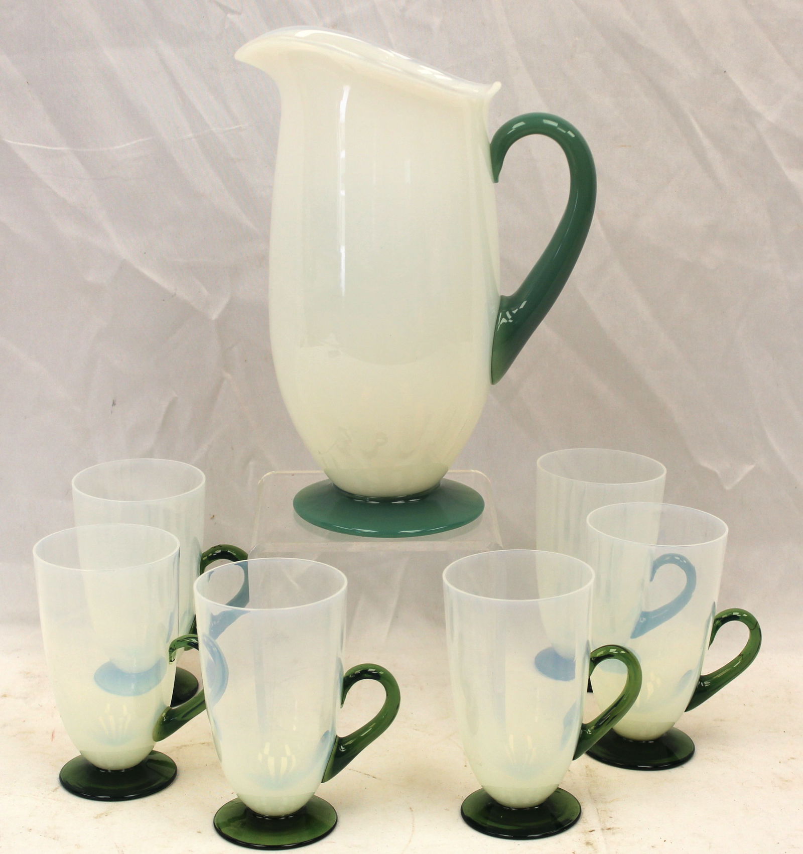 Opaque art glass lemonade set w green foot & handles (1 of 3)