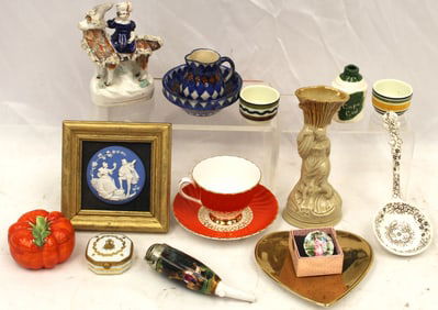 Misc lot of porcelain & pottery incl cups & saucer, figurines, vase, boxes, etc