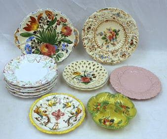 Large lot of Italian pottery/porcelain plates
