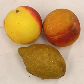 Lot of 3 pieces of stone fruit