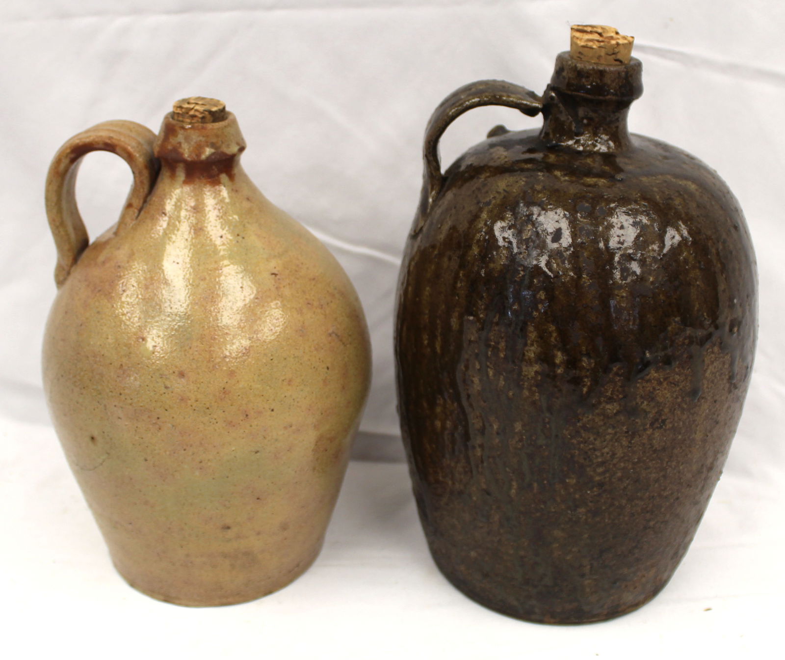 Lot of 2 Stoneware jugs - 1 Southern - 10" & 11 1/2" (1 of 16)