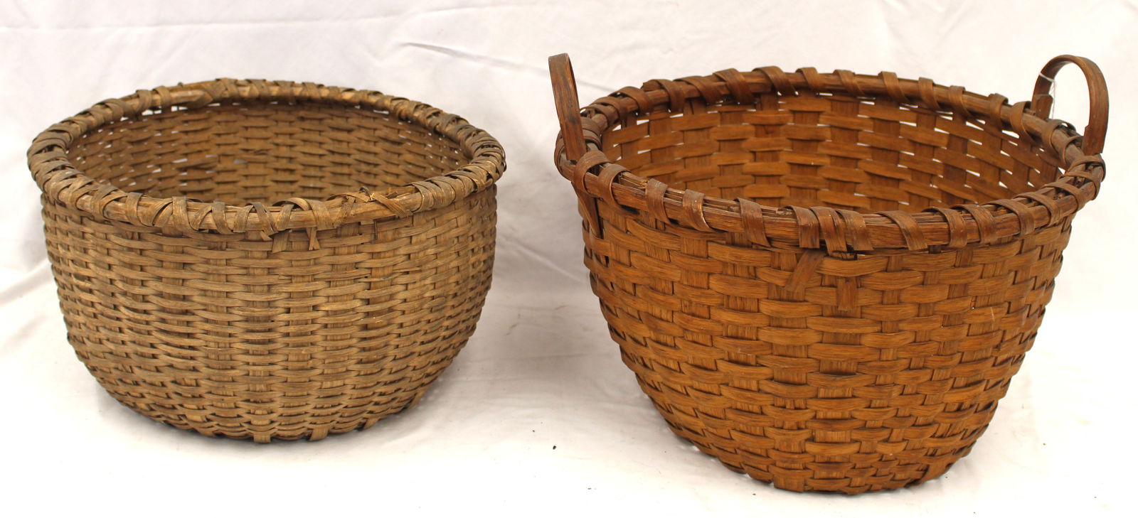 Lot of 2 antique round gathering baskets incl 1 Taghkanic - 16" diam x 9" & 18" diam x 11" (1 of 7)
