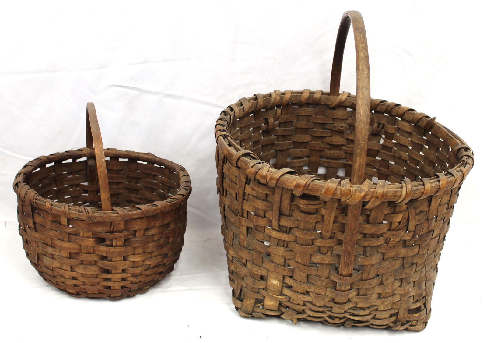 Lot of 2 round fixed handled baskets - 10" diam x 10" & 15" diam x 16" (1 of 6)