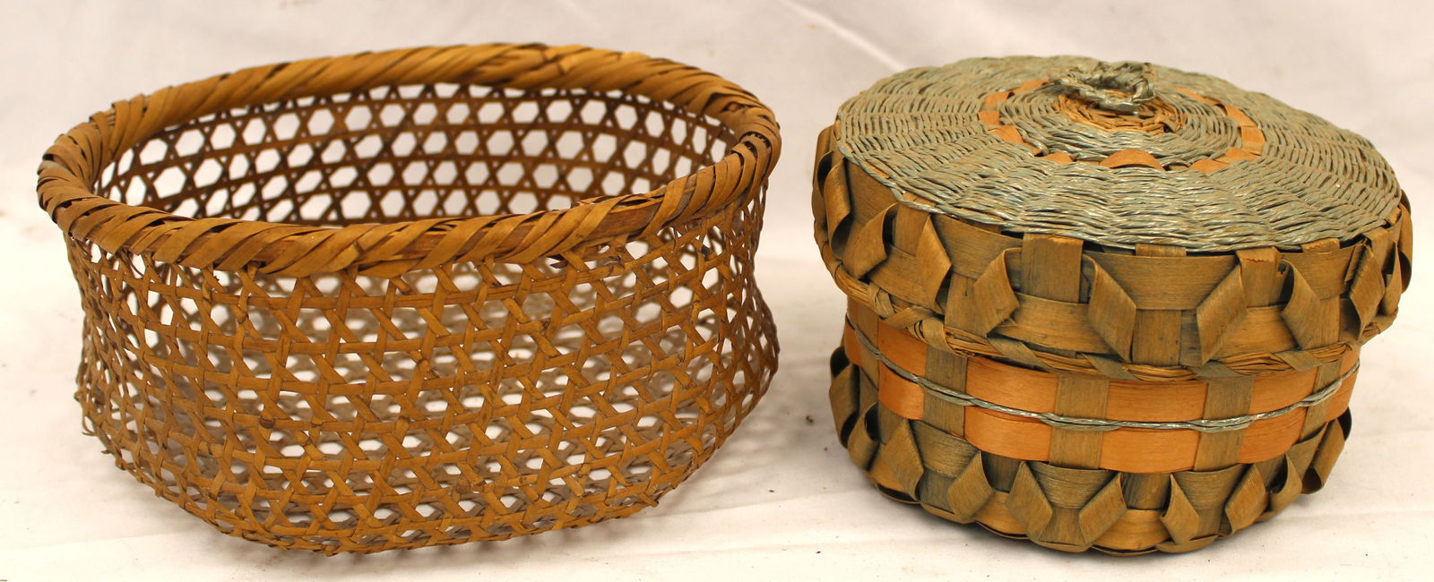 Lot of 2 baskets incl cheese basket & Penobscot ash & sweet grass - 9" diam & 7" diam (1 of 6)