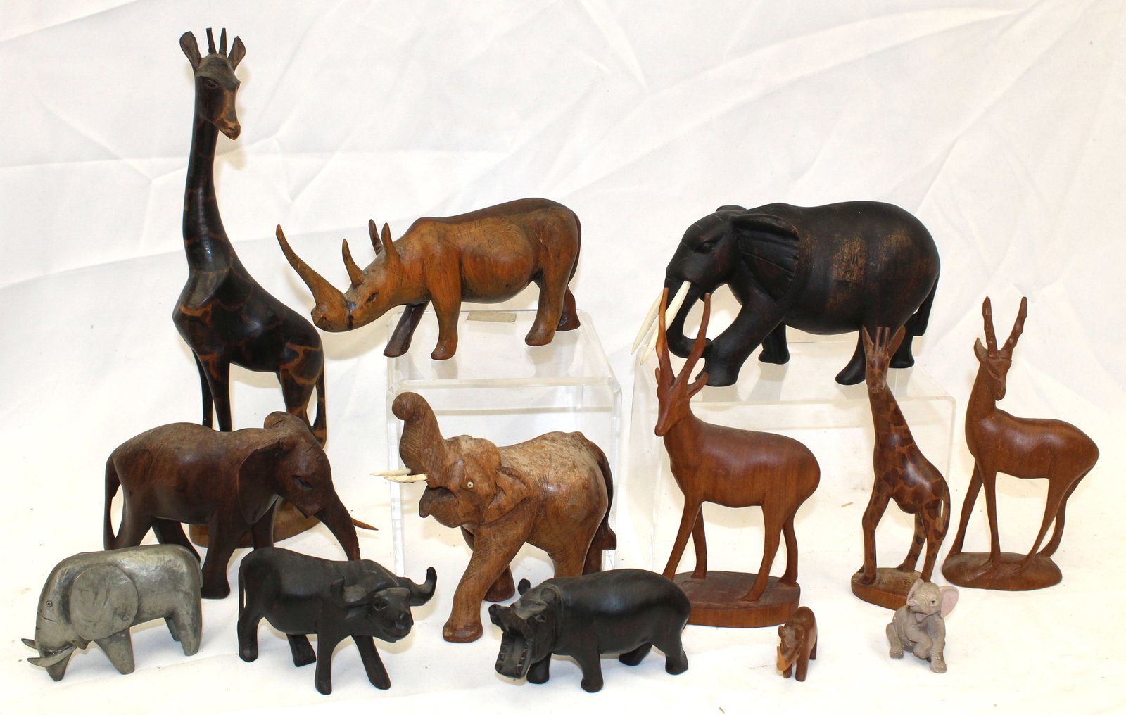 Lot of carved wooden animals - 1"-13" tall: Lot of carved wooden animals - 1"-13" tall