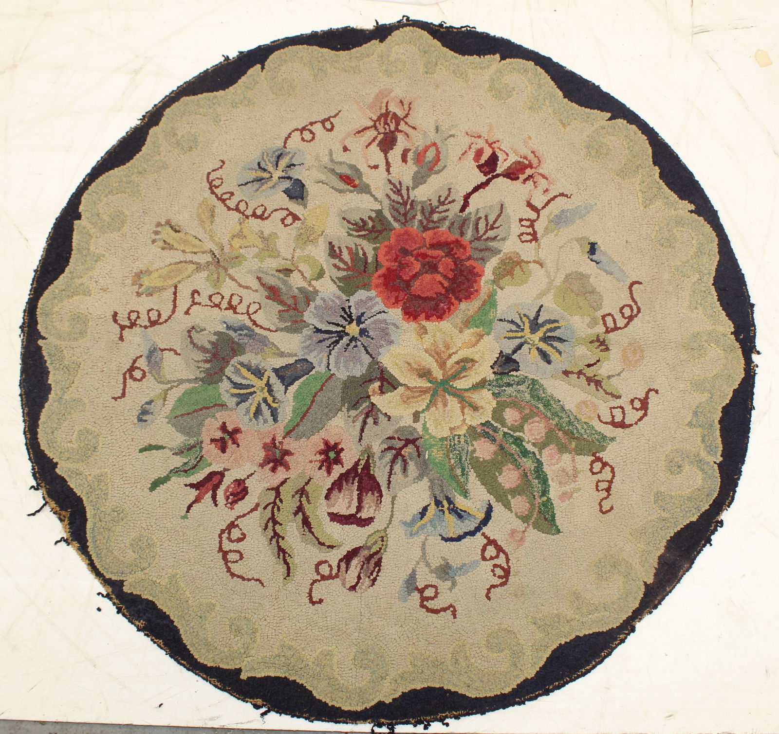 Antique round hooked rug w floral motif - 37" diam (1 of 3)