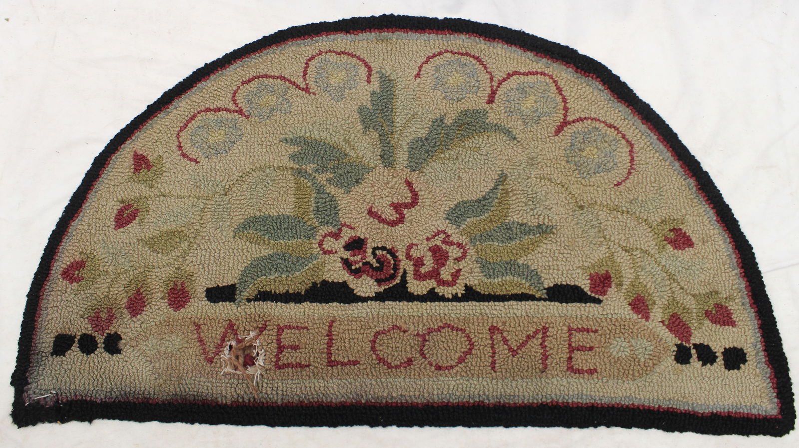 Antique "Welcome" hooked rug - 20 1/2"x36" (1 of 7)