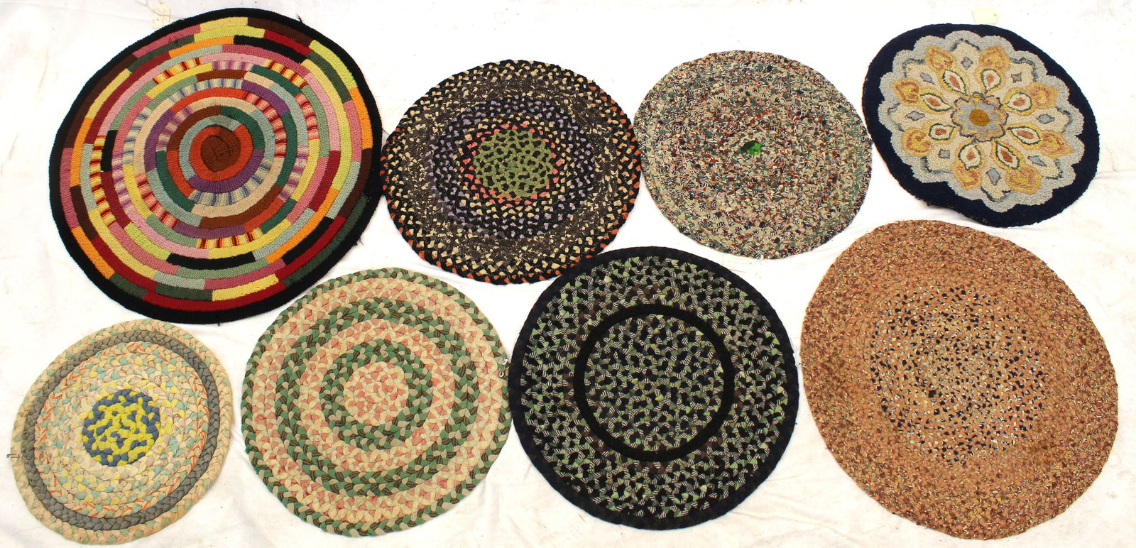 Lot of 8 hooked/braided chair mats (1 of 7)