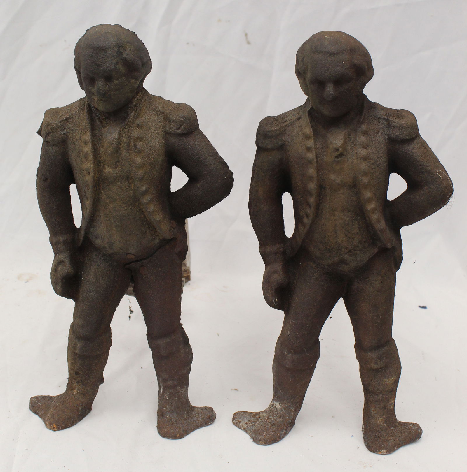 Pair of cast iron George Washington andirons - 15" tall (1 of 5)