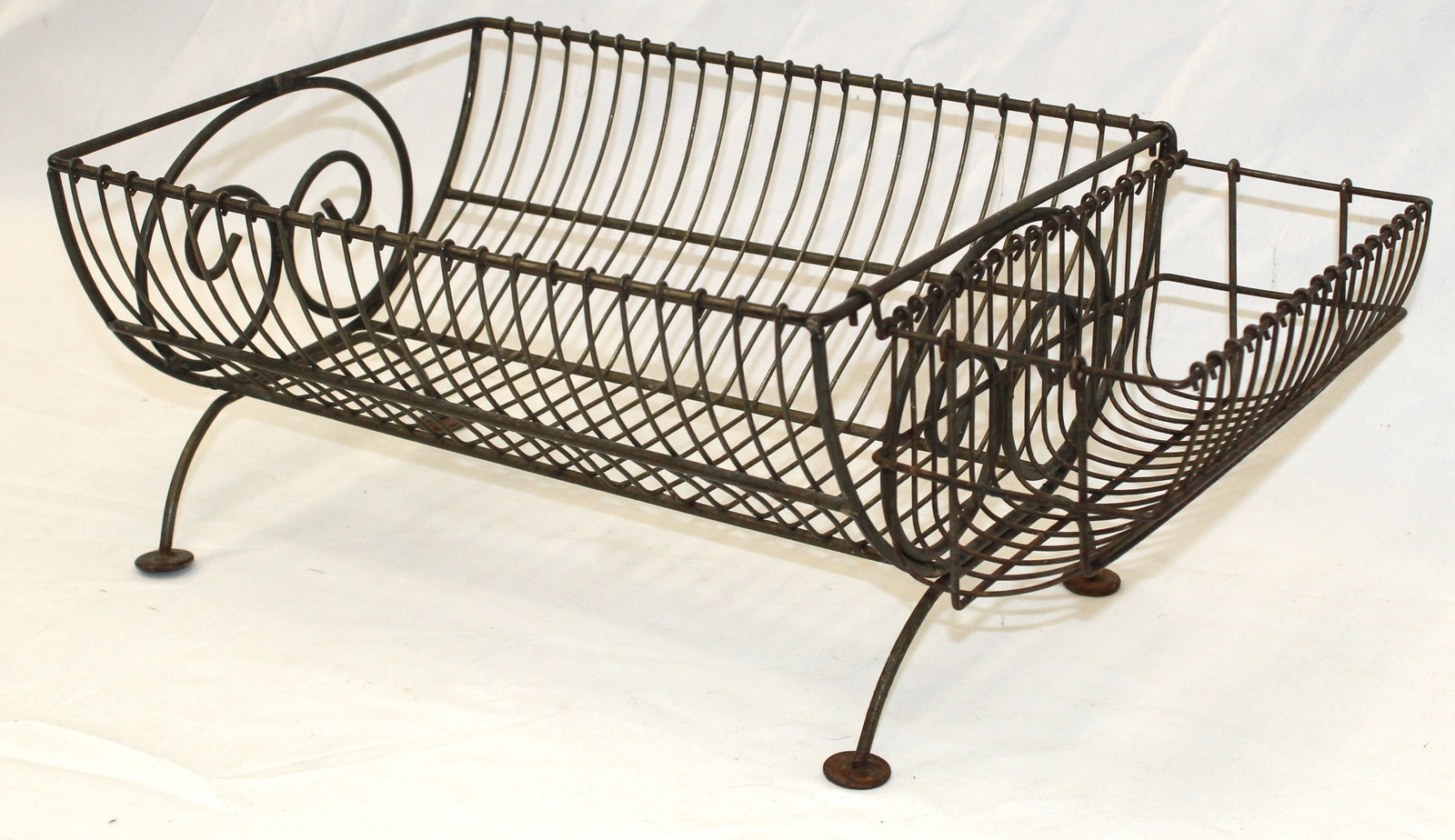 Wire dish drain w utensil attachment - 7 1/2" tall x 14"x12" w 4"x10"x4 1/2" attachment: Wire dish drain w utensil attachment - 7 1/2" tall x 14"x12" w 4"x10"x4 1/2" attachment