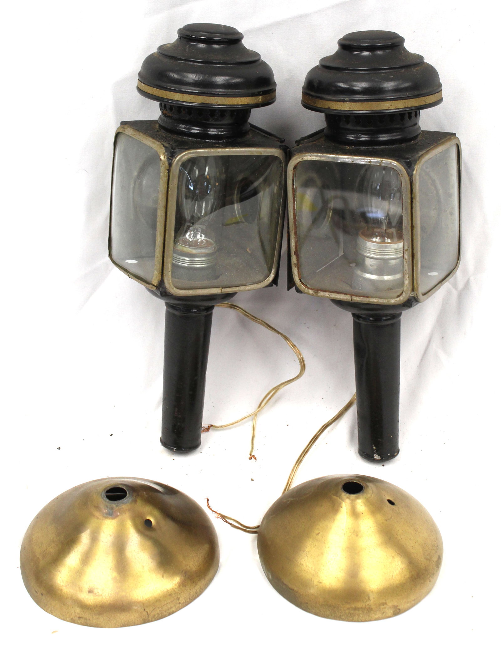 Lot of 2 electrified carriage lanterns - 12" tall: Lot of 2 electrified carriage lanterns - 12" tall