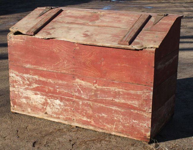 321A large antique wooden grain bin w divided compartm Lot 321A