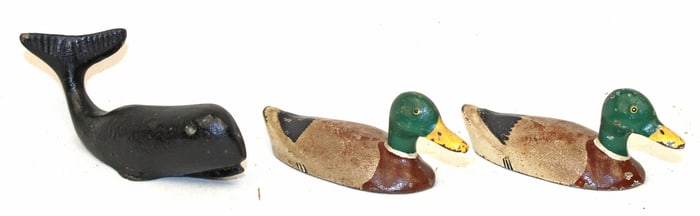 Lot of 3 small cast iron painted items incl pair of ducks & a whale - 3 1/2" long each