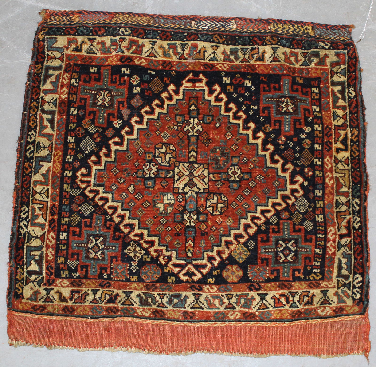 Antique Southwest Persia Qashqai'I bag face - last Q 19thC - 22"x24" (1 of 8)