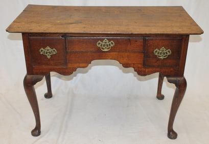 Antique 2 drawer lowboy w shaped top on cabriole legs & pad feet - 27" tall x 39 1/4" wide x 29"