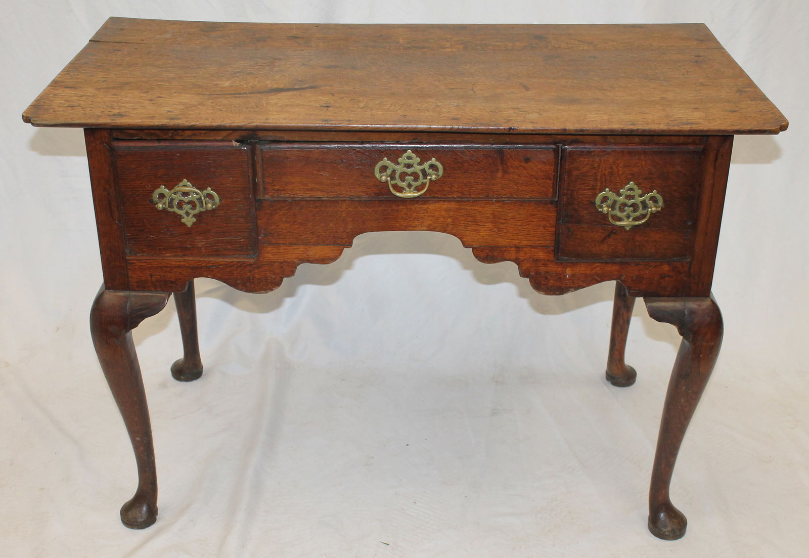 Antique 2 drawer lowboy w shaped top on cabriole legs & pad feet - 27" tall x 39 1/4" wide x 29": Antique 2 drawer lowboy w shaped top on cabriole legs & pad feet - 27" tall x 39 1/4" wide x 29" deep