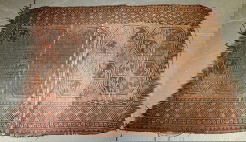 Antique Turkoman Ersari area rug - very well worn - 1st Q 20thC - 3'4"x4'9"