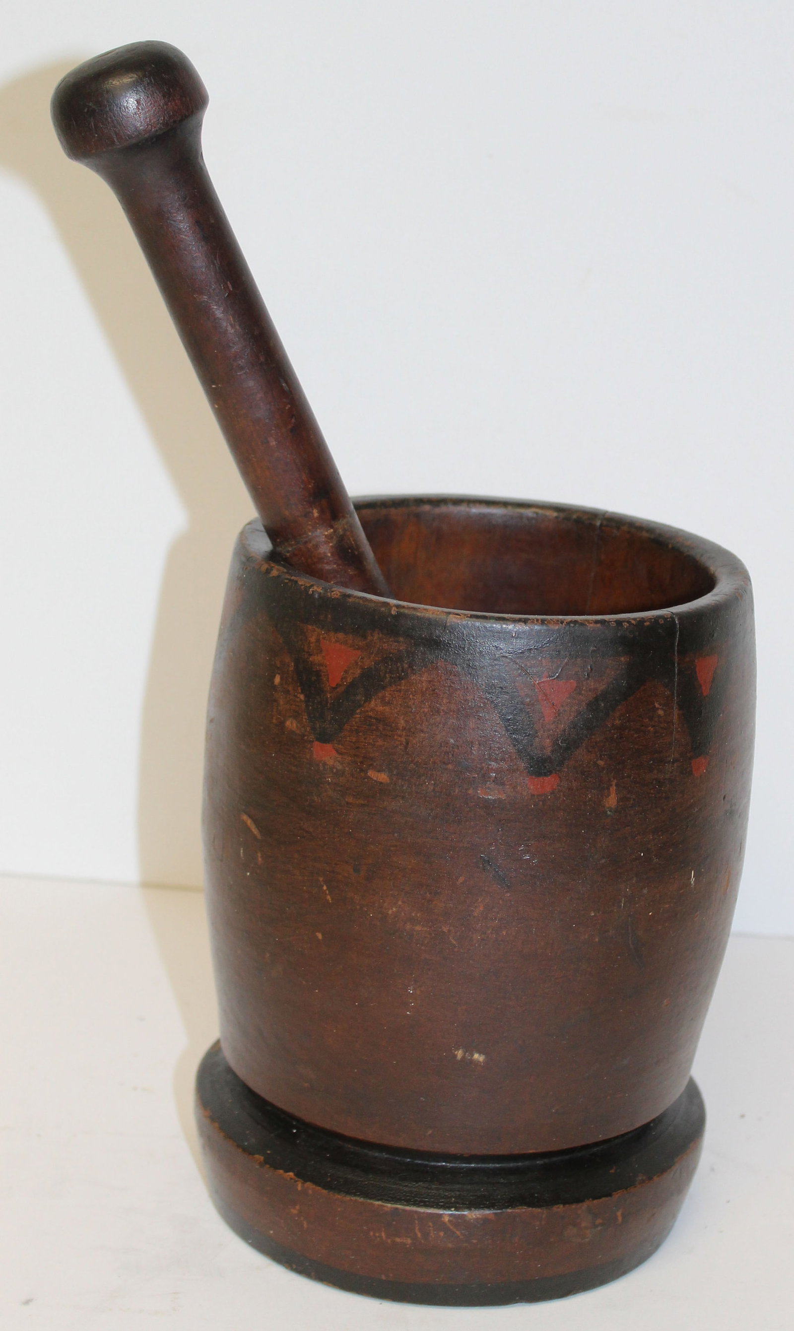Heavy wood paint dec mortar & pestle - 8" tall x 5 1/2" diam: Heavy wood paint dec mortar & pestle - 8" tall x 5 1/2" diam