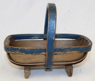 Antique wooden trug w blue painted border & handle - 4 1/2" tall x 6" wide x 3 1/2" deep