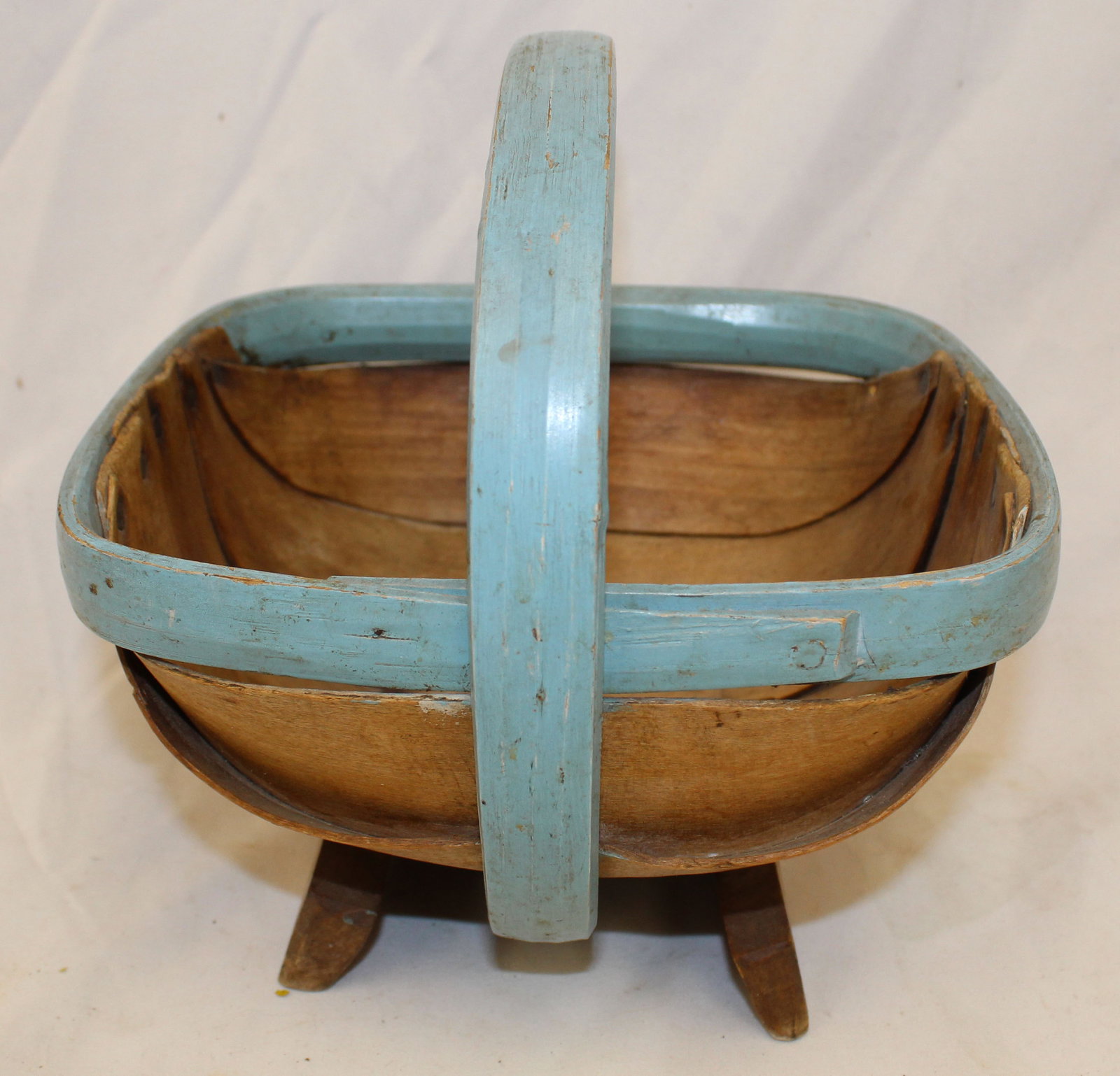 Antique wooden trug - 8" tall x 8"wide x 7" deep: Antique wooden trug - 8" tall x 8"wide x 7" deep