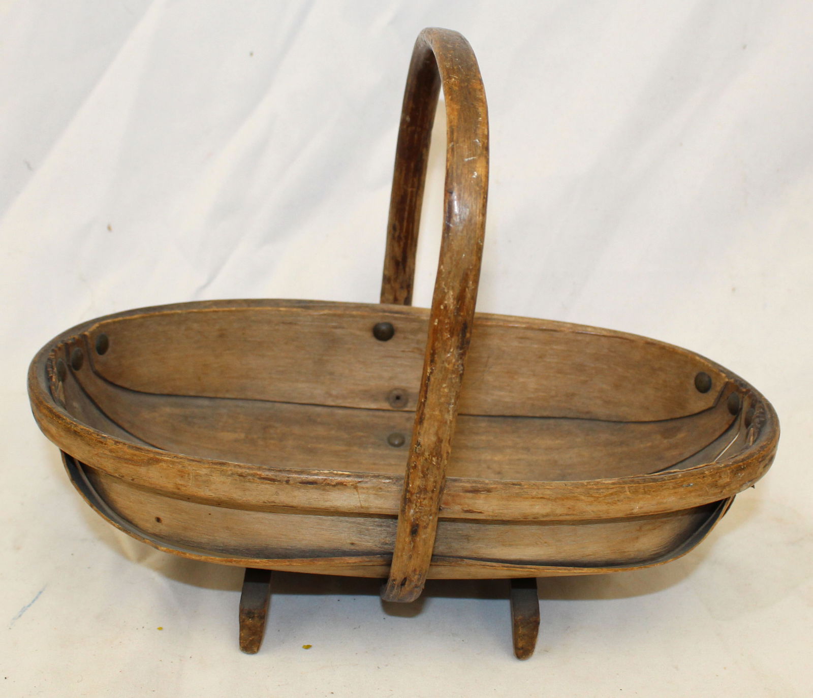 Antique wooden trug - 7 1/2" tall x 10" wide x 5 1/2" deep (1 of 6)