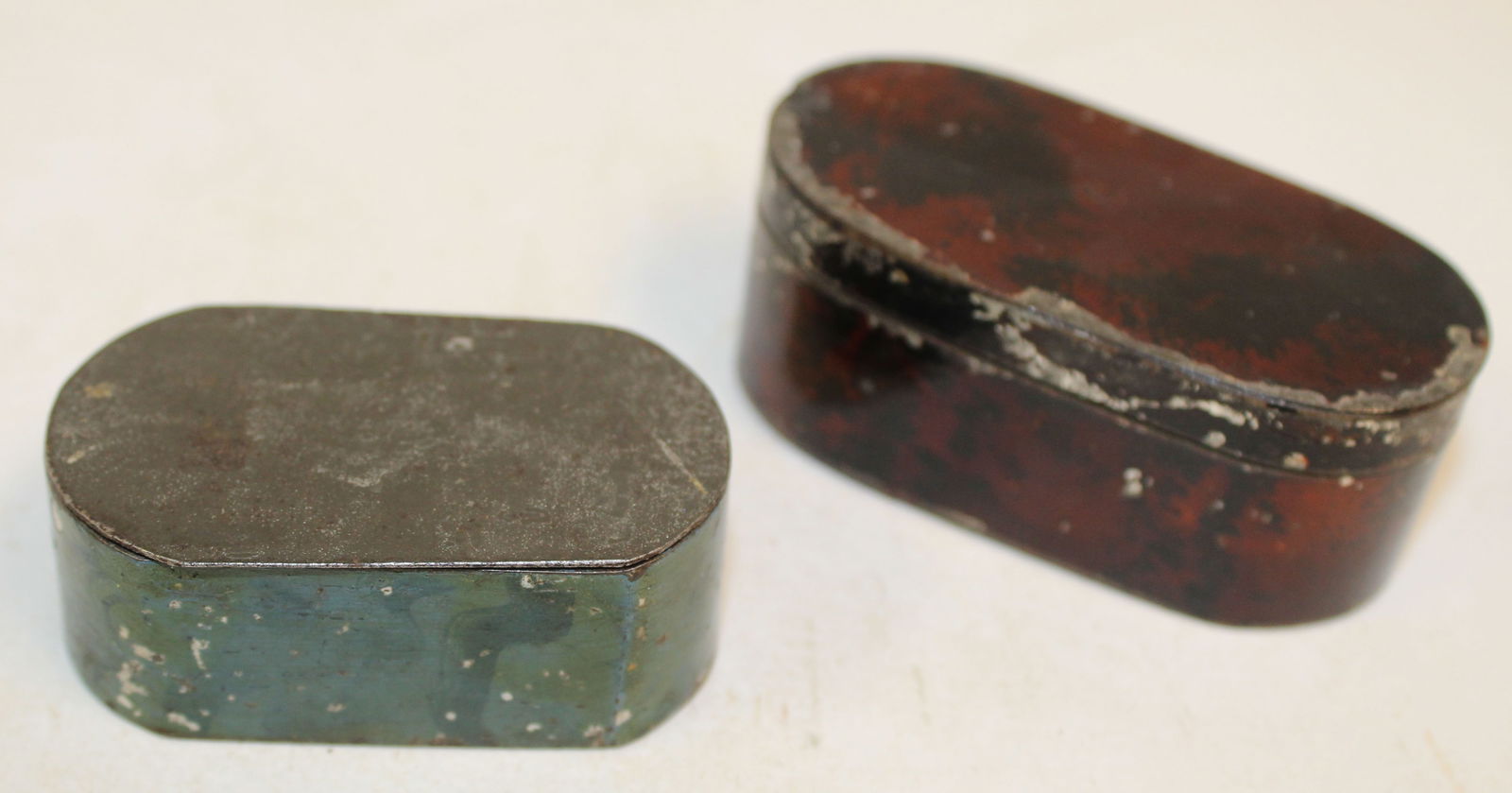 Lot of 2 antique tin travel nutmeg graters in green & tortoise paint dec - 2" & 3" wide (1 of 6)