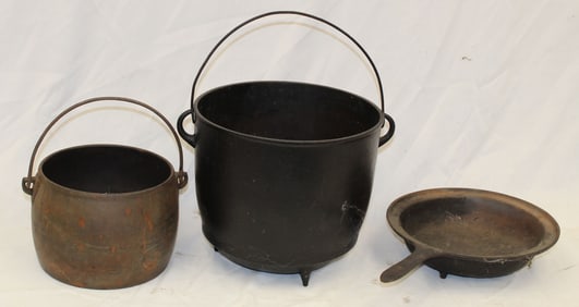 Lot of 3 cast iron pots/pans - 8", 10 1/2" & 11" diam