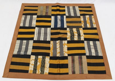 Geometric pattern quilt square - 25" square