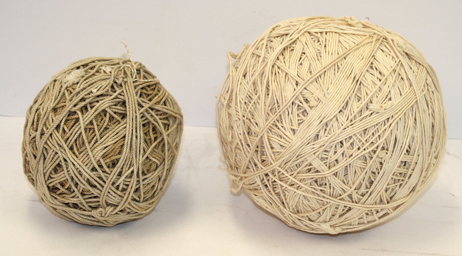 Lot of 2 string/rope balls - ex Jimmie Cramer collection - 6" & 8": Lot of 2 string/rope balls - ex Jimmie Cramer collection - 6" & 8"