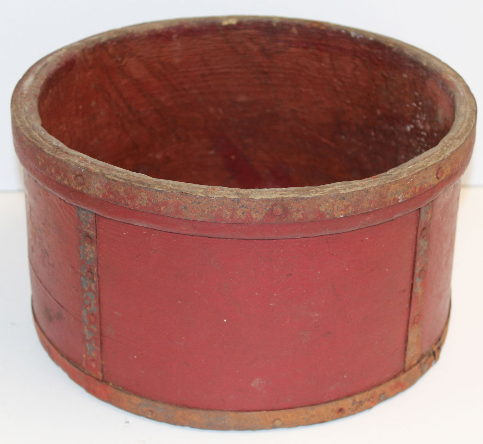 Large antique wooden measure in red paint - 7" tall x 11 1/2" diam