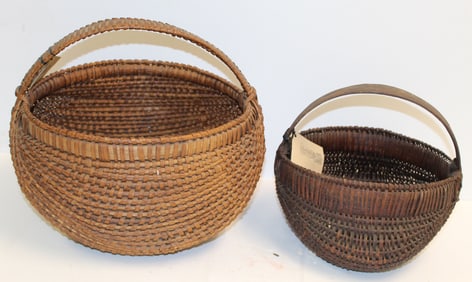 Lot of 2 buttocks baskets - 11 1/2" tall x 10 1/2"x13" & 9" tall x 8 1/2"x9 3/4"